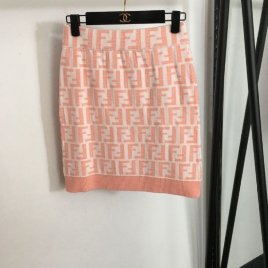 2023FW 2-piece setup FENDI New item featured in many magazines 2023FW 2-piece setup FENDI New item featured in many magazines