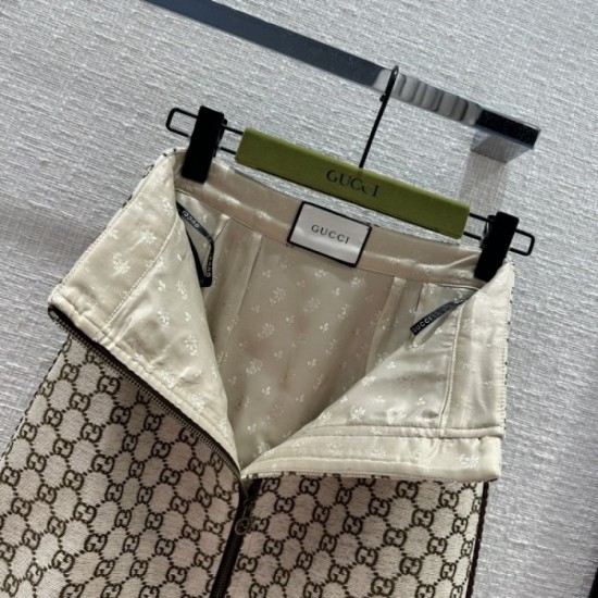 GUCCI Gucci 2023FW half skirt Elegant and neat, excellent sensitivity GUCCI Gucci 2023FW half skirt Elegant and neat, excellent sensitivity