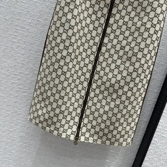GUCCI Gucci 2023FW half skirt Elegant and neat, excellent sensitivity GUCCI Gucci 2023FW half skirt Elegant and neat, excellent sensitivity