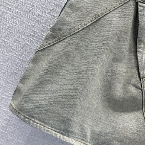 Featured new denim skirt using color this season 2023SS LOEWE Loewe Featured new denim skirt using color this season 2023SS LOEWE Loewe