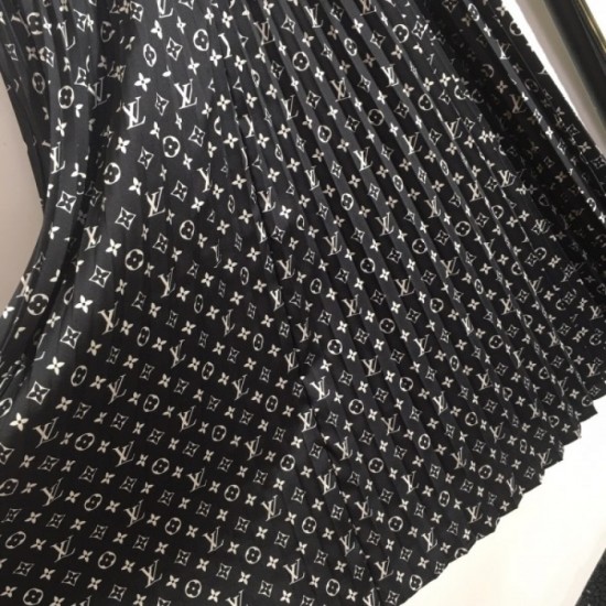 LOUIS VUITTON Louis Vuitton shining luxury perfect score 2023SS pleated skirt LOUIS VUITTON Louis Vuitton shining luxury perfect score 2023SS pleated skirt