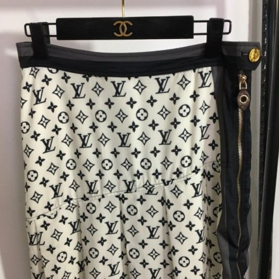 LOUIS VUITTON Louis Vuitton 2023SS high waist skirt summer color LOUIS VUITTON Louis Vuitton 2023SS high waist skirt summer color