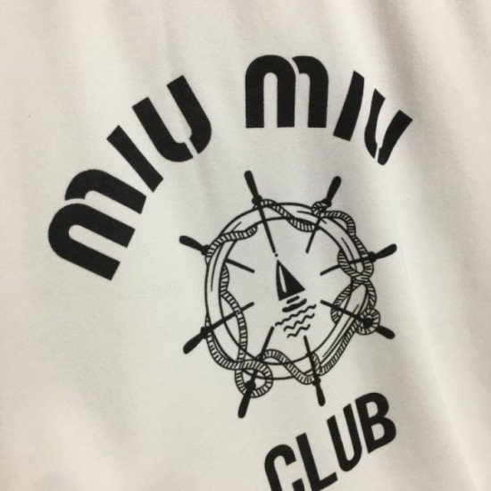 Attractive point Short-sleeved T-shirt + slit skirt top and bottom set 2023SS MIU MIU Attractive point Short-sleeved T-shirt + slit skirt top and bottom set 2023SS MIU MIU