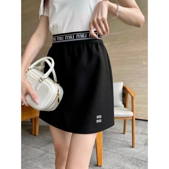This year's big trend skirt 2023SS MIU MIU Miu Miu This year's big trend skirt 2023SS MIU MIU Miu Miu