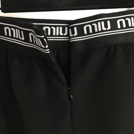 This year's big trend skirt 2023SS MIU MIU Miu Miu This year's big trend skirt 2023SS MIU MIU Miu Miu