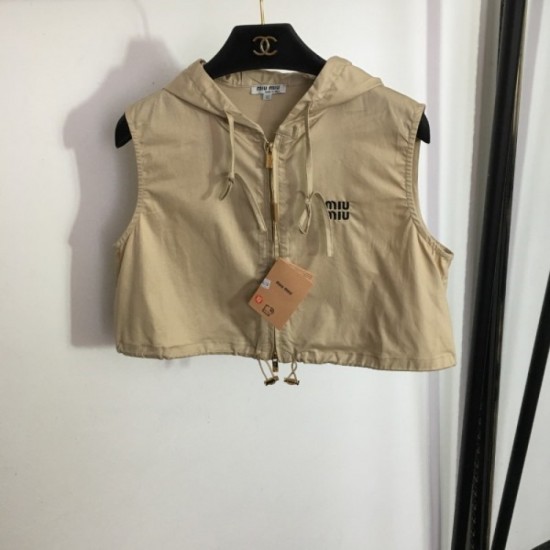MIU MIU 2023SS top and bottom set new arrival in Japan MIU MIU 2023SS top and bottom set new arrival in Japan