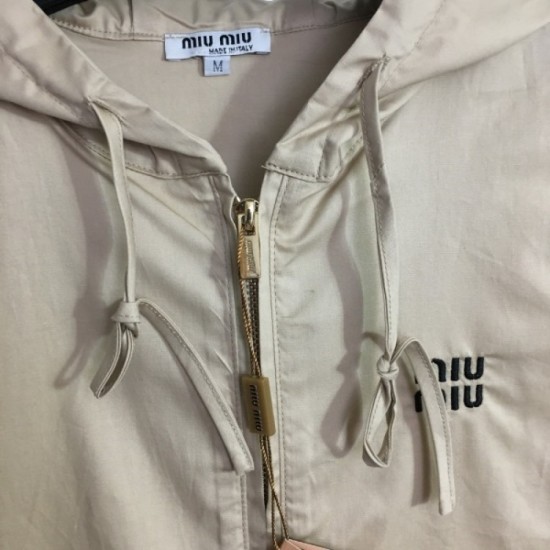 MIU MIU 2023SS top and bottom set new arrival in Japan MIU MIU 2023SS top and bottom set new arrival in Japan
