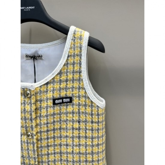 MIU MIU 2023FW one piece cute and fresh MIU MIU 2023FW one piece cute and fresh