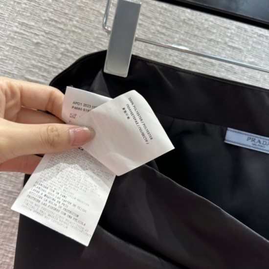 PRADA Prada luxury brand super cheap special price 2023SS half skirt PRADA Prada luxury brand super cheap special price 2023SS half skirt