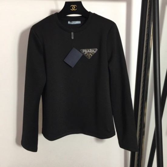 PRADA Prada superior quality 2023SS pullover + tight skirt 2 point setup PRADA Prada superior quality 2023SS pullover + tight skirt 2 point setup