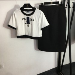 Summer-like new arrival short-sleeved T-shirt + tight skirt top and bottom set 2023SS PRADA Prada