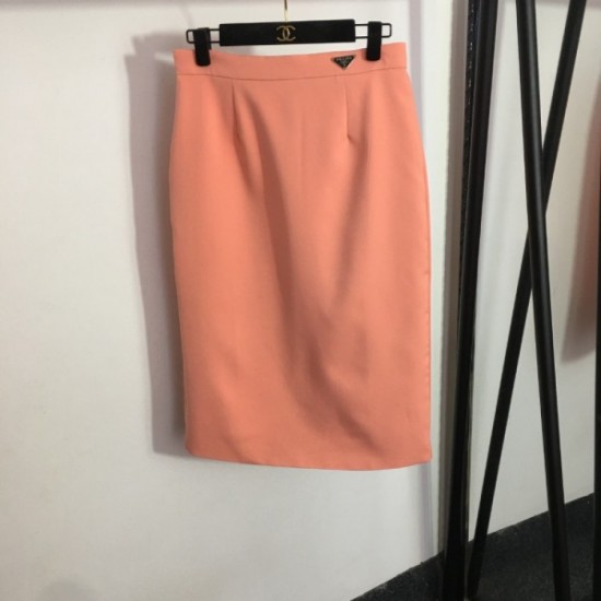 Summer-like new arrival short-sleeved T-shirt + tight skirt top and bottom set 2023SS PRADA Prada Summer-like new arrival short-sleeved T-shirt + tight skirt top and bottom set 2023SS PRADA Prada