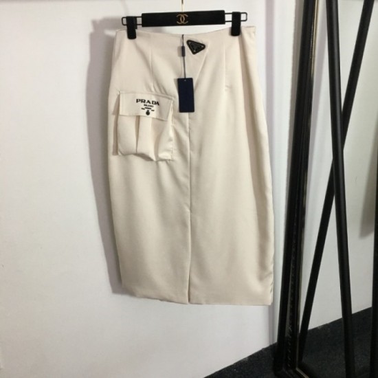 PRADA Prada 2023SS slit skirt summer new product sold out soon PRADA Prada 2023SS slit skirt summer new product sold out soon