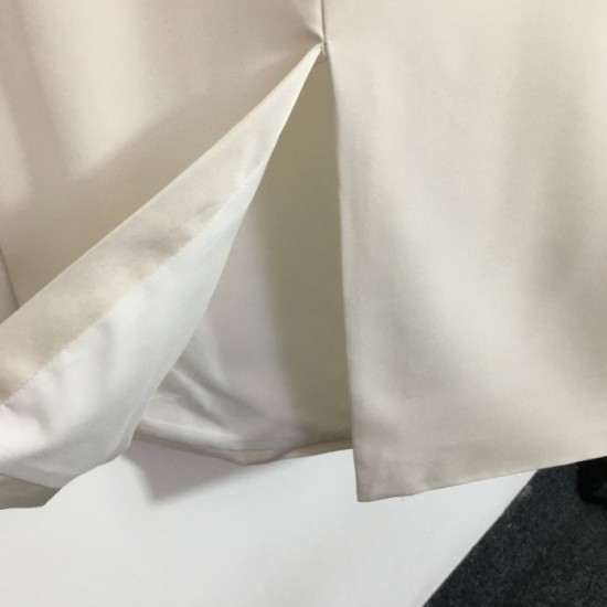 PRADA Prada 2023SS slit skirt summer new product sold out soon PRADA Prada 2023SS slit skirt summer new product sold out soon