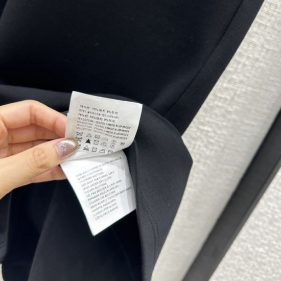 2023FW One Piece PRADA Prada Cute Sold out Very popular 2023FW One Piece PRADA Prada Cute Sold out Very popular