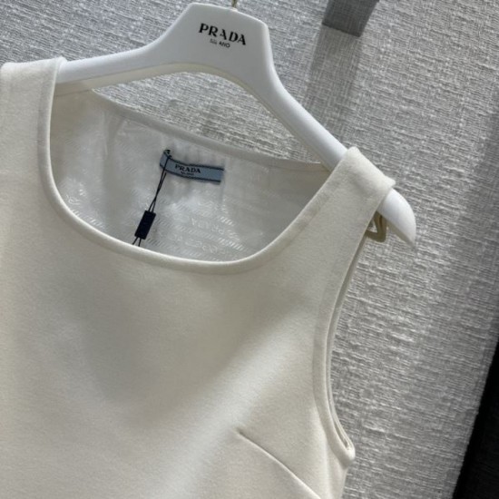 2023FW One Piece PRADA Prada Ends as soon as sold out, first come, first served 2023FW One Piece PRADA Prada Ends as soon as sold out, first come, first served