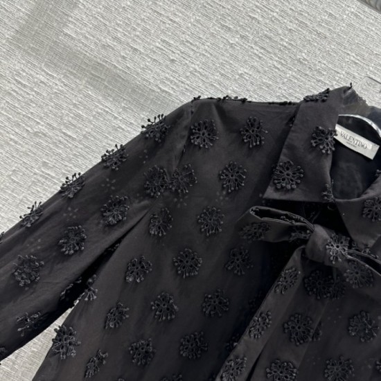 VALENTINO Hard-to-find 2023SS shirt + long skirt 2-piece setup VALENTINO Hard-to-find 2023SS shirt + long skirt 2-piece setup