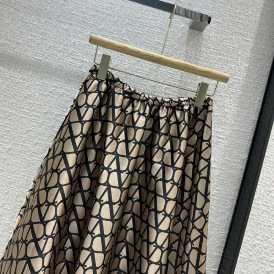 Favorite classy skirt 2023SS VALENTINO Valentino Favorite classy skirt 2023SS VALENTINO Valentino