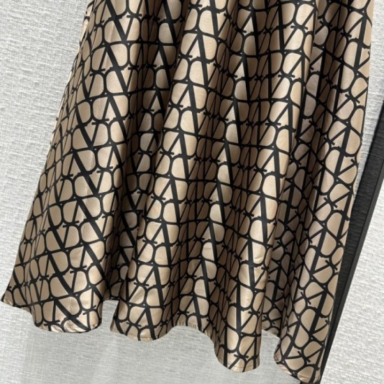 Favorite classy skirt 2023SS VALENTINO Valentino Favorite classy skirt 2023SS VALENTINO Valentino