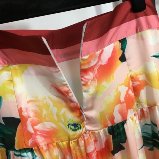 Spring/Summer Season Start Camisole + High Waist Skirt Top and Bottom Set 2023SS VERSACE Versace Spring/Summer Season Start Camisole + High Waist Skirt Top and Bottom Set 2023SS VERSACE Versace
