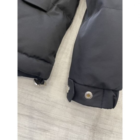 BURBERRY Burberry Down Jacket 2023FW Popular item back in stock! BURBERRY Burberry Down Jacket 2023FW Popular item back in stock!