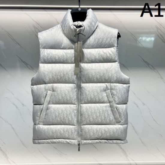 DIOR Dior Down Jacket 2023FW A popular item that has been used for several years DIOR Dior Down Jacket 2023FW A popular item that has been used for several years