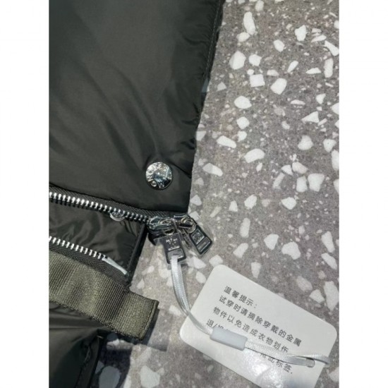 MONCLER Moncler down jacket 2023FW overwhelming approval rating MONCLER Moncler down jacket 2023FW overwhelming approval rating