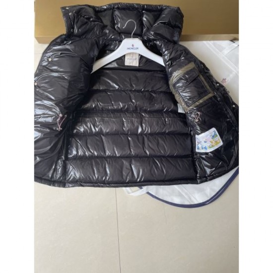 MONCLER Moncler down jacket 2023FW hard to obtain item MONCLER Moncler down jacket 2023FW hard to obtain item