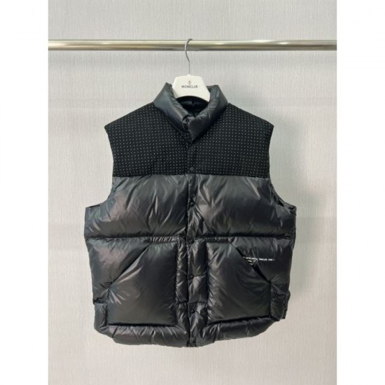 MONCLER Moncler Down Jacket Vest 2023FW Stylish with just one piece MONCLER Moncler Down Jacket Vest 2023FW Stylish with just one piece
