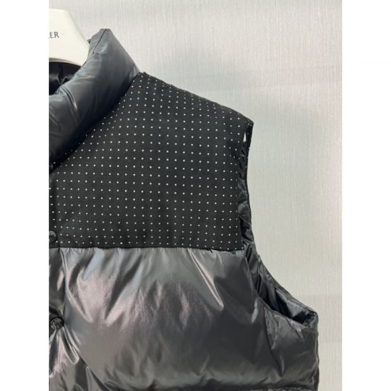 MONCLER Moncler Down Jacket Vest 2023FW Stylish with just one piece MONCLER Moncler Down Jacket Vest 2023FW Stylish with just one piece