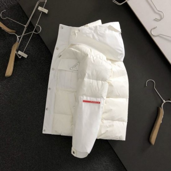 PRADA Prada down jacket 2023FW popular item that is very useful in fall and winter PRADA Prada down jacket 2023FW popular item that is very useful in fall and winter
