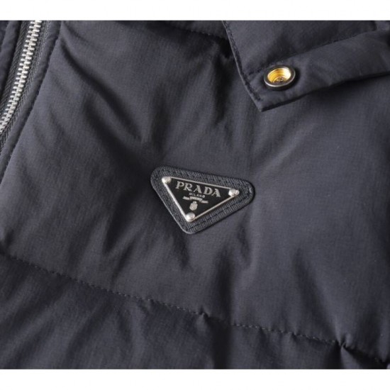 PRADA Down Jacket 2023FW A wonderful winter staple item PRADA Down Jacket 2023FW A wonderful winter staple item