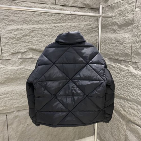 PRADA Down Jacket 2023FW Fashion Trends PRADA Down Jacket 2023FW Fashion Trends