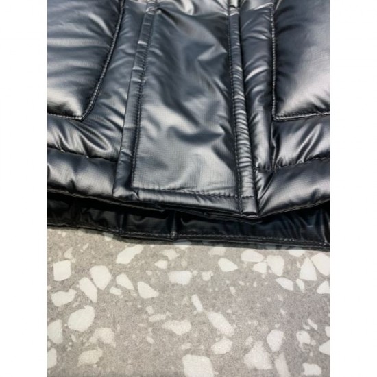 PRADA Prada Down Jacket 2023FW Makes you look cool PRADA Prada Down Jacket 2023FW Makes you look cool