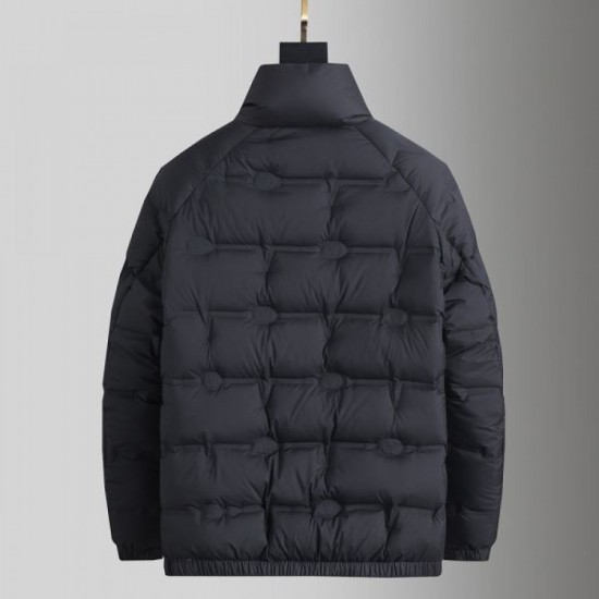 VALENTINO Down jacket 2023FW Attractive beauty item VALENTINO Down jacket 2023FW Attractive beauty item