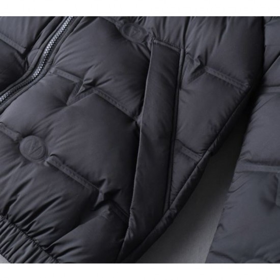 VALENTINO Down jacket 2023FW Attractive beauty item VALENTINO Down jacket 2023FW Attractive beauty item