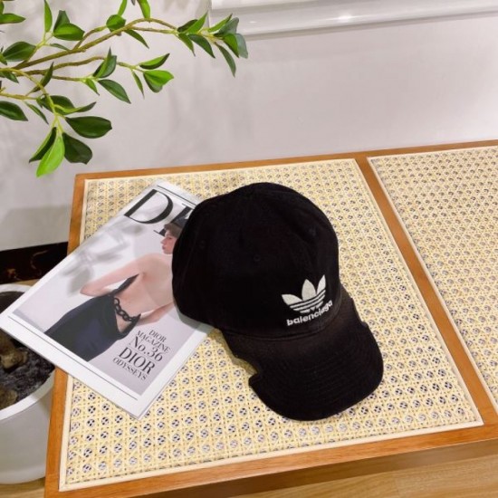 2023FW hat BALENCIAGA Balenciaga has a fashionable feel this season 2023FW hat BALENCIAGA Balenciaga has a fashionable feel this season