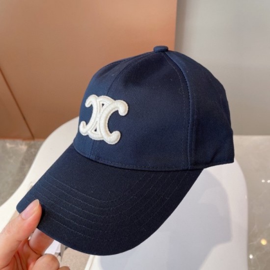 CELINE Celine 2023SS hat that will be taken for granted this summer CELINE Celine 2023SS hat that will be taken for granted this summer