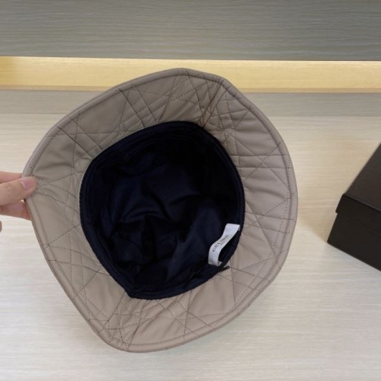 2023FW Hat CELINE CELINE You can rest assured that you can see a glimpse from the tops 2023FW Hat CELINE CELINE You can rest assured that you can see a glimpse from the tops
