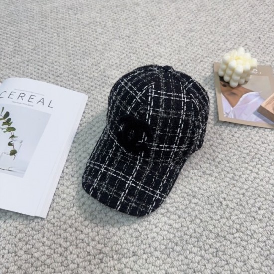 2023FW Hat CHANEL Chanel who plays an active part in this autumn / winter coordination 2023FW Hat CHANEL Chanel who plays an active part in this autumn / winter coordination