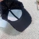 2023FW Hat CHANEL Chanel who plays an active part in this autumn / winter coordination 2023FW Hat CHANEL Chanel who plays an active part in this autumn / winter coordination