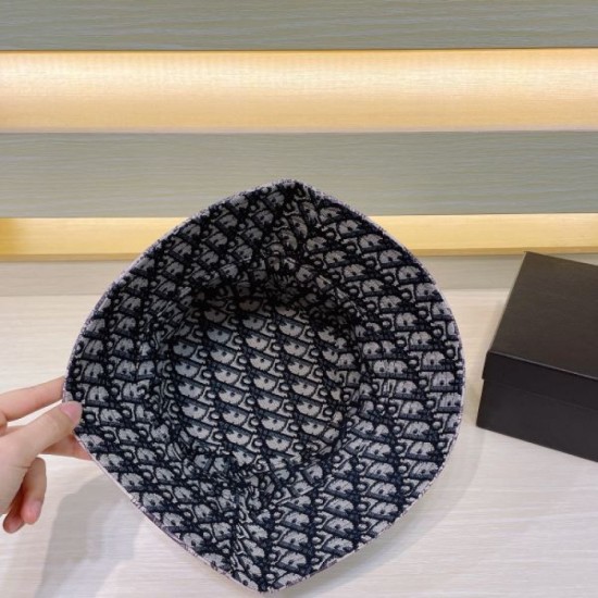 2023FW Hat DIOR Sold out item Will definitely be a hit in winter 2023FW Hat DIOR Sold out item Will definitely be a hit in winter