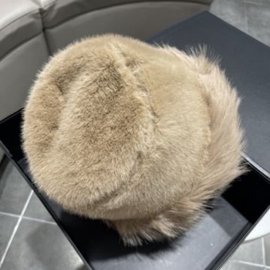 2023FW hat FENDI Unique item that will be the main character 2023FW hat FENDI Unique item that will be the main character