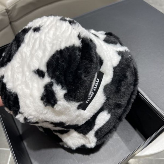 2023FW Hat MIU MIU Vest-type items 2023FW Hat MIU MIU Vest-type items
