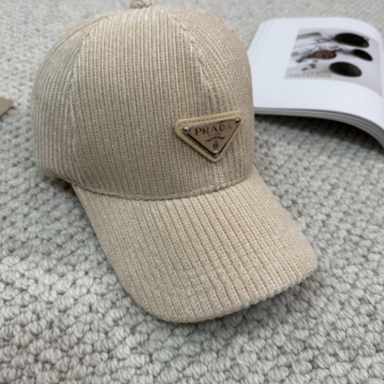 2023FW Hat Transformed into a beautiful outfit PRADA Prada 2023FW Hat Transformed into a beautiful outfit PRADA Prada