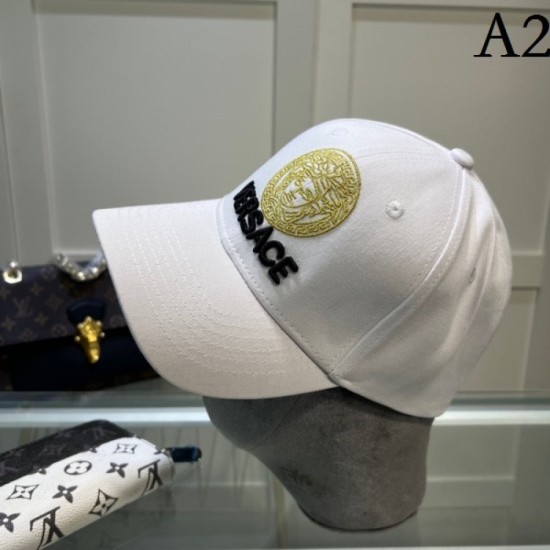 VERSACE Versace summer not yet arrived in Japan color 2023SS hat VERSACE Versace summer not yet arrived in Japan color 2023SS hat