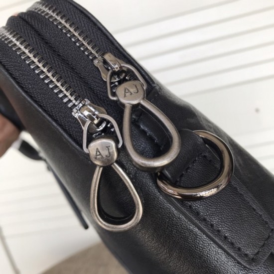 Popular style sold this year 2023SS ARMANI Armani briefcase Popular style sold this year 2023SS ARMANI Armani briefcase