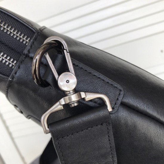 Popular style sold this year 2023SS ARMANI Armani briefcase Popular style sold this year 2023SS ARMANI Armani briefcase