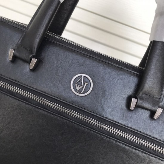 New spring and summer 2023SS ARMANI Armani briefcase boasting tremendous support New spring and summer 2023SS ARMANI Armani briefcase boasting tremendous support