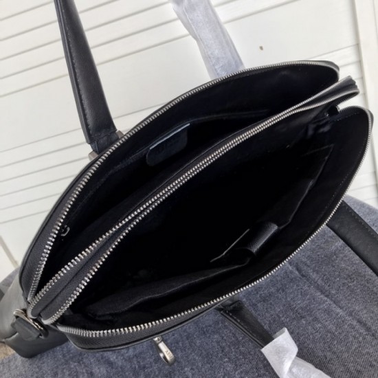 New spring and summer 2023SS ARMANI Armani briefcase boasting tremendous support New spring and summer 2023SS ARMANI Armani briefcase boasting tremendous support